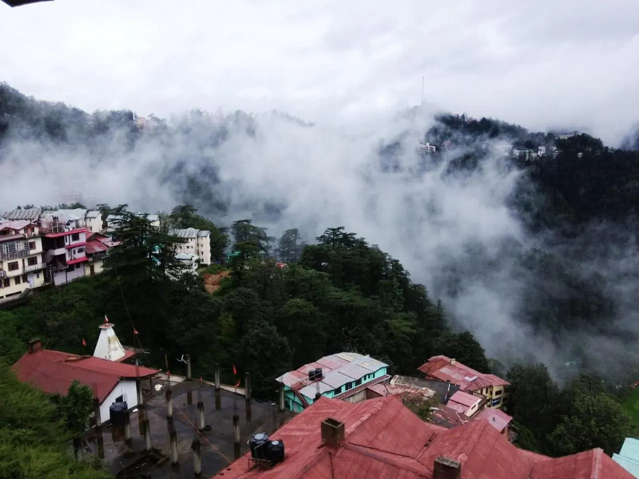 Apple House Bed & Breakfast Shimla 2*,